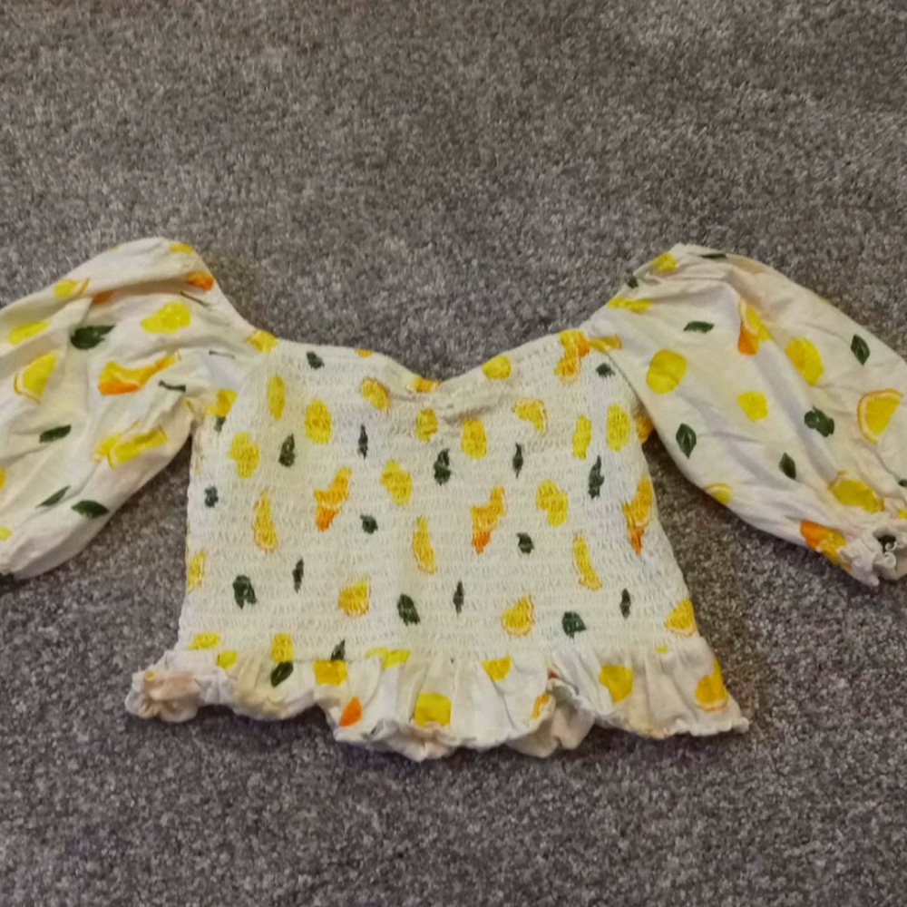 Lemon 🍋 crop top